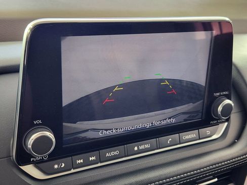 Used 2023 Nissan Rogue SV FWD image 22