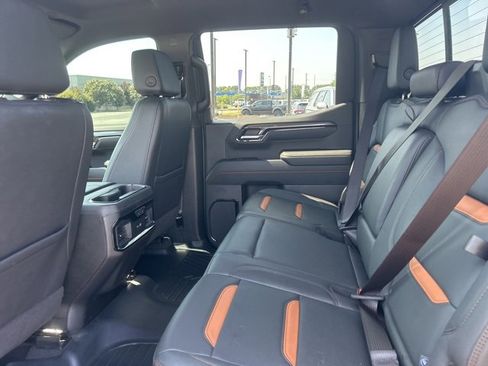 Used 2024 GMC Sierra 1500 AT4 w/ AT4 Premium Package image 28