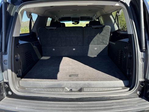 Used 2017 GMC Yukon XL SLT image 15