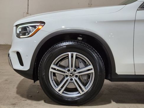 Used 2021 Mercedes-Benz GLC 300 SUV image 5