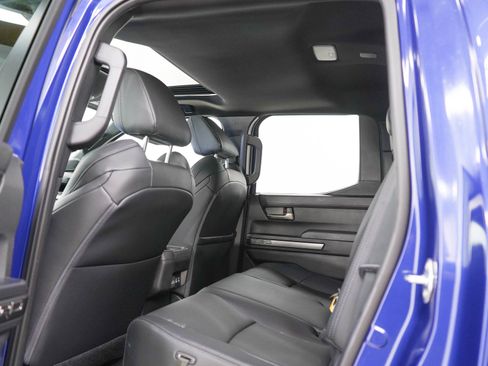 Used 2025 Toyota Tacoma TRD Off-Road w/ TRD Off Road Premium Package AWD/4WD image 17