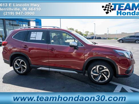 Used 2024 Subaru Forester Touring AWD/4WD image 1