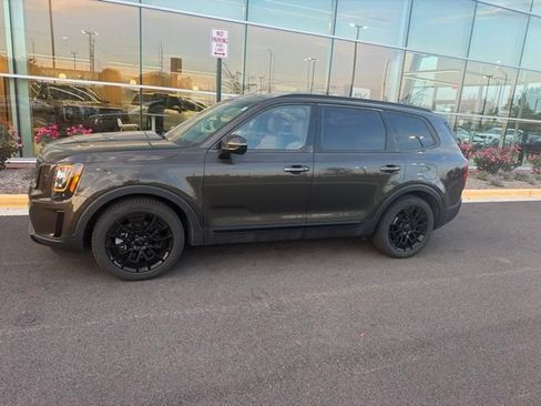 Used 2021 Kia Telluride SX w/ Nightfall Edition Package AWD/4WD image 2