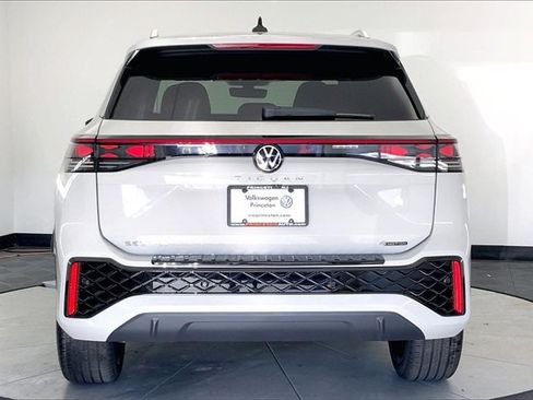 New 2026 Volkswagen Tiguan SEL R-Line image 5