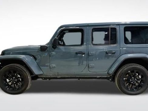 Used 2025 Jeep Wrangler Unlimited Sahara w/ Safety Group image 3