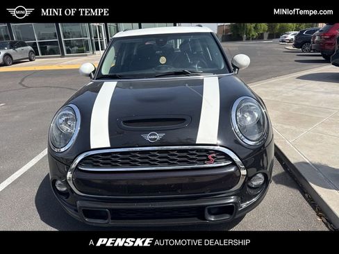 Used 2019 MINI Cooper S image 1