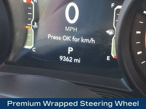 Used 2025 Jeep Gladiator Sport AWD/4WD image 6
