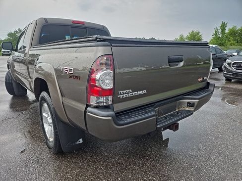 Used 2013 Toyota Tacoma 4x4 Access Cab V6 w/ TRD Sport Pkg image 3