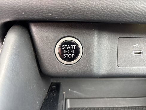 Used 2021 Nissan Rogue SL w/ Premium Package AWD/4WD image 18