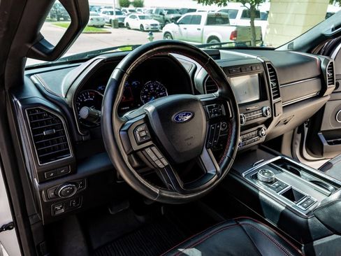 Used 2019 Ford Expedition Limited w/ Equipment Group 303A RWD image 13