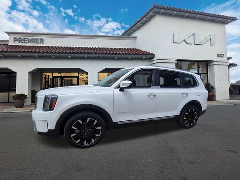 Certified 2024 Kia Telluride SX Prestige w/ Towing Package image 4