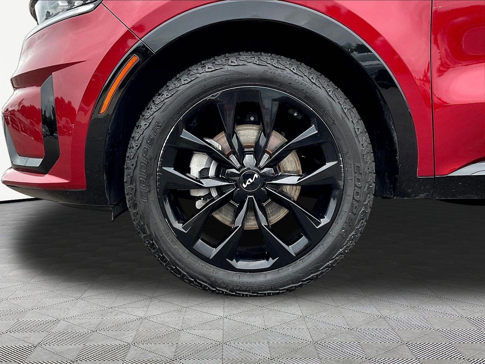 Used 2023 Kia Sorento SX AWD/4WD image 34