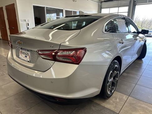 Used 2022 Chevrolet Malibu LT FWD image 12