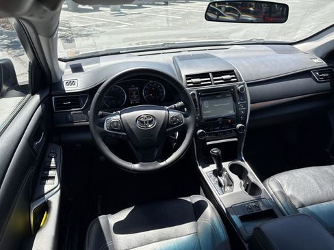 Used 2017 Toyota Camry XLE FWD image 17