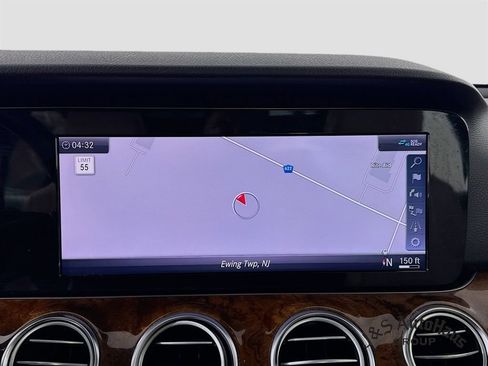Used 2019 Mercedes-Benz E 300 E 300 image 18