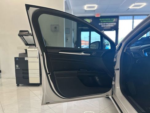 Used 2019 Ford Fusion Energi Titanium image 36