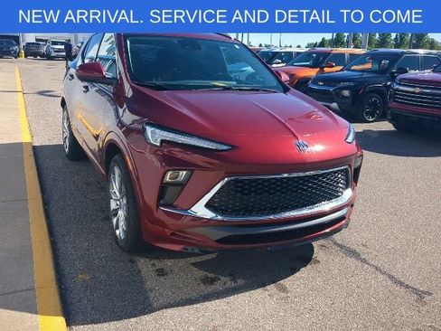 Certified 2024 Buick Encore GX Avenir w/ Avenir Convenience Package FWD image 9