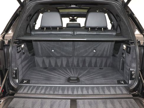 Used 2026 BMW X7 M60i image 42