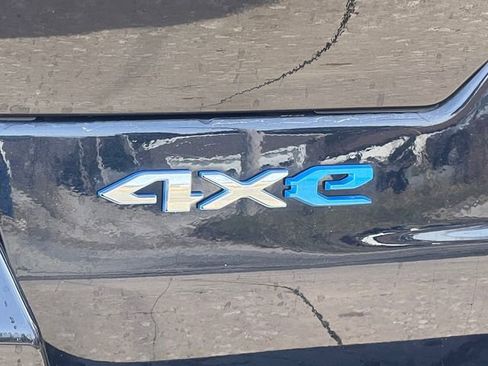 Used 2022 Jeep Grand Cherokee Limited 4xe image 2