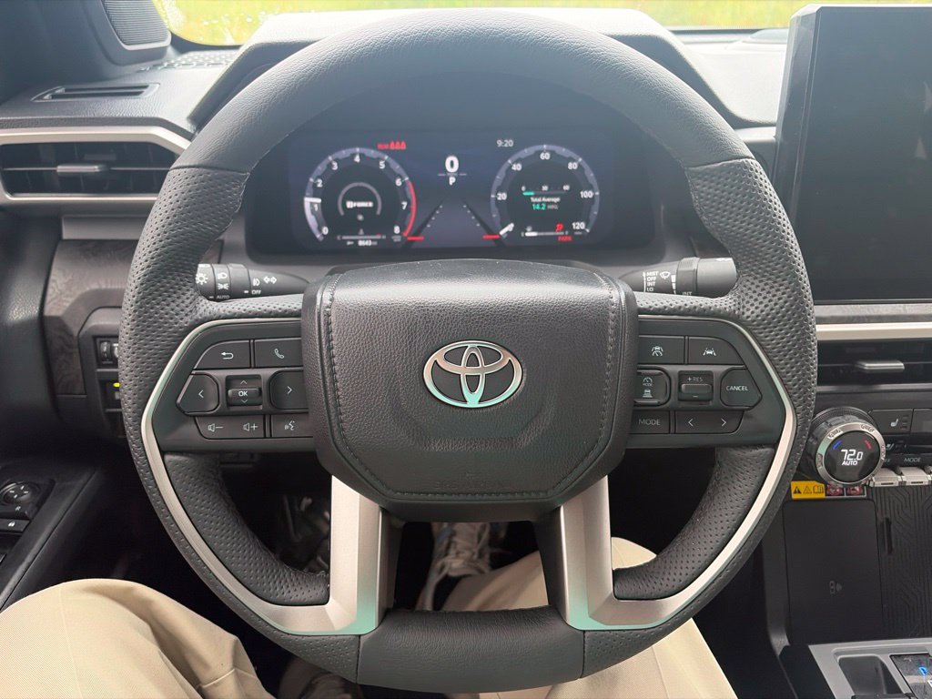 Used 2025 Toyota Tacoma Limited AWD/4WD image 16