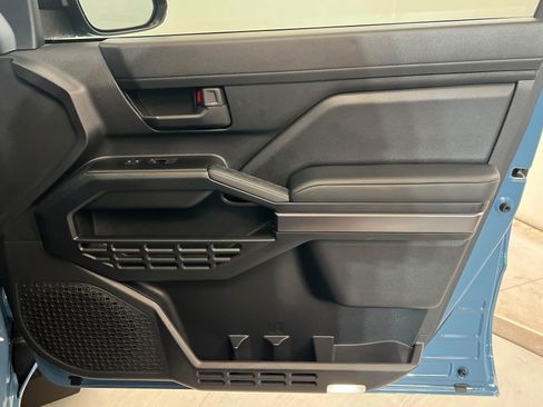 Certified 2025 Toyota 4Runner SR5 AWD/4WD image 21