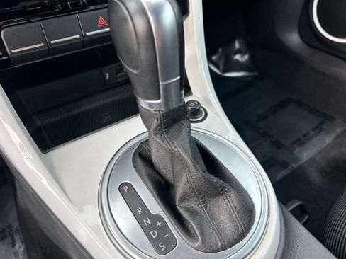 Used 2018 Volkswagen Beetle 2.0T S FWD image 22