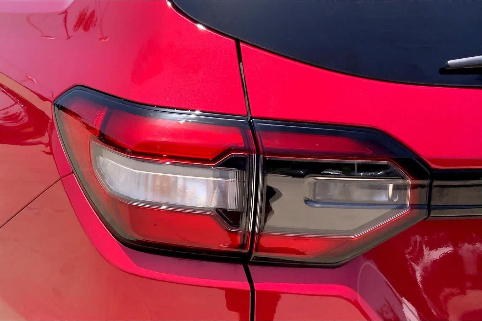 Used 2025 Honda Pilot TrailSport image 27