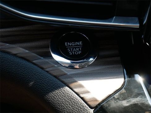 Used 2023 Ford Explorer Limited image 29