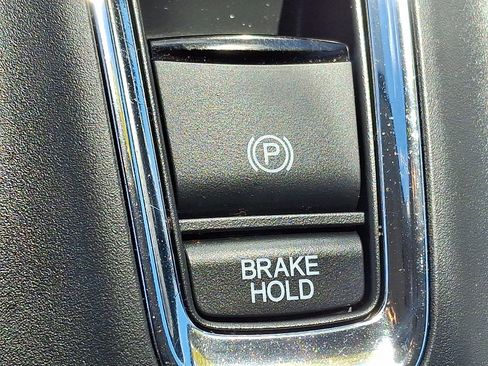 Used 2019 Honda HR-V Touring image 25
