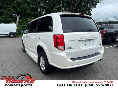 Used 2012 Dodge Grand Caravan SXT image 7