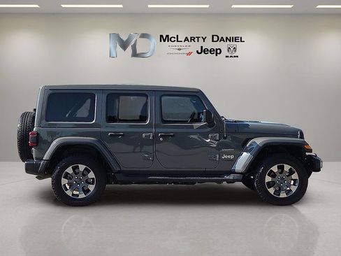 Used 2019 Jeep Wrangler Unlimited Sahara AWD/4WD image 6