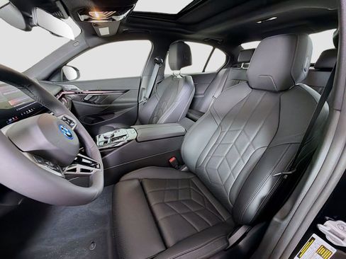 New 2026 BMW i5 eDrive40 w/ M Sport Package AWD/4WD image 12