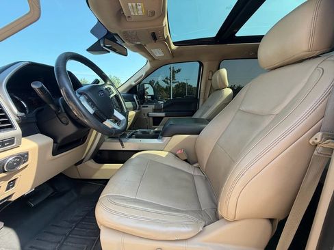 Used 2019 Ford F250 Lariat w/ Lariat Ultimate Package AWD/4WD image 12