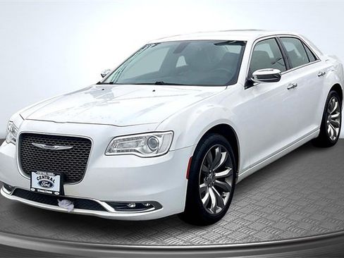 Used 2019 Chrysler 300 Limited image 11