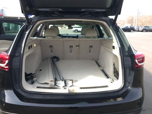 Used 2018 Buick Regal Essence w/ Driver Confidence Package #1 image 32