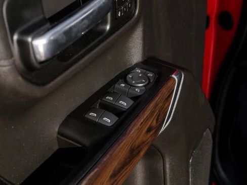 Used 2020 GMC Sierra 1500 SLT RWD image 35