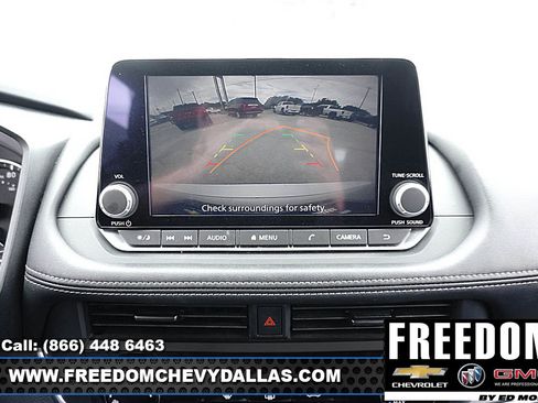 Used 2024 Nissan Rogue S FWD image 5