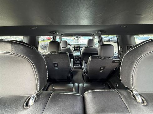 Used 2023 Jeep Grand Cherokee L Laredo AWD/4WD image 16