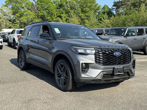 New 2026 Ford Explorer ST-Line AWD/4WD image 2