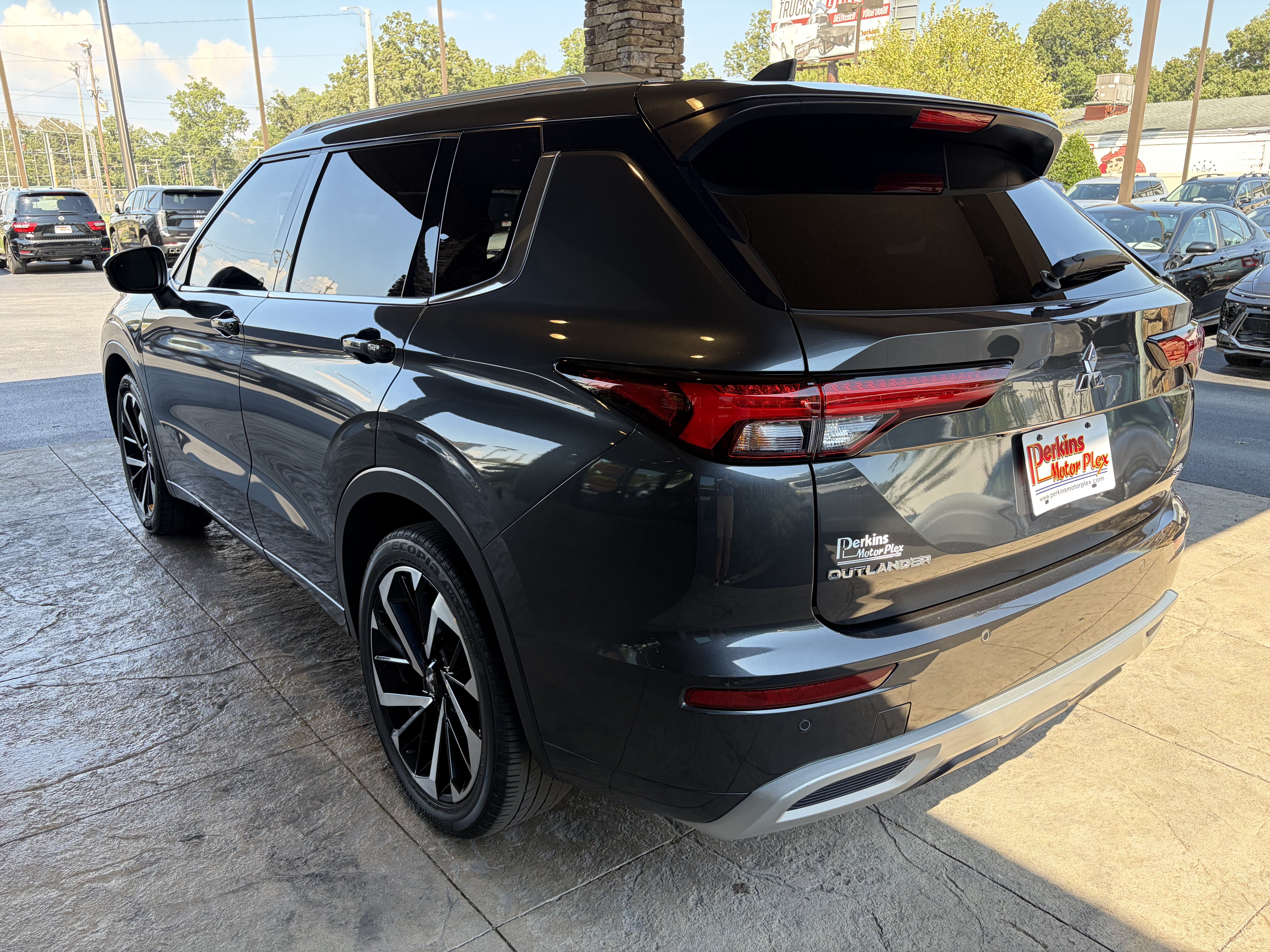 Used 2024 Mitsubishi Outlander SEL FWD image 8