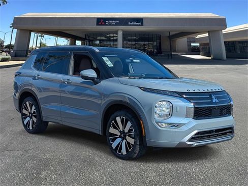 New 2025 Mitsubishi Outlander SEL image 4