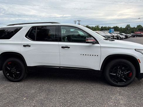 Used 2023 Chevrolet Traverse Premier w/ Redline Edition AWD/4WD image 8