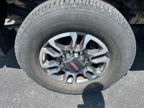 Used 2023 GMC Sierra 3500 Pro w/ X31 Off-Road Package AWD/4WD image 11