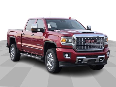 Used 2018 GMC Sierra 2500 Denali w/ Duramax Plus Package image 1
