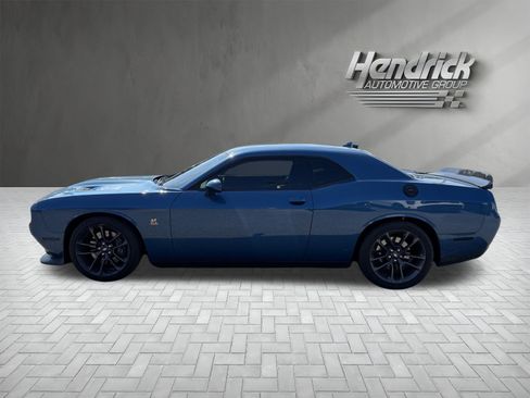 Used 2022 Dodge Challenger R/T Scat Pack RWD image 6