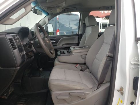 Used 2019 Chevrolet Silverado 2500 W/T w/ Snow Plow Prep Package AWD/4WD image 17