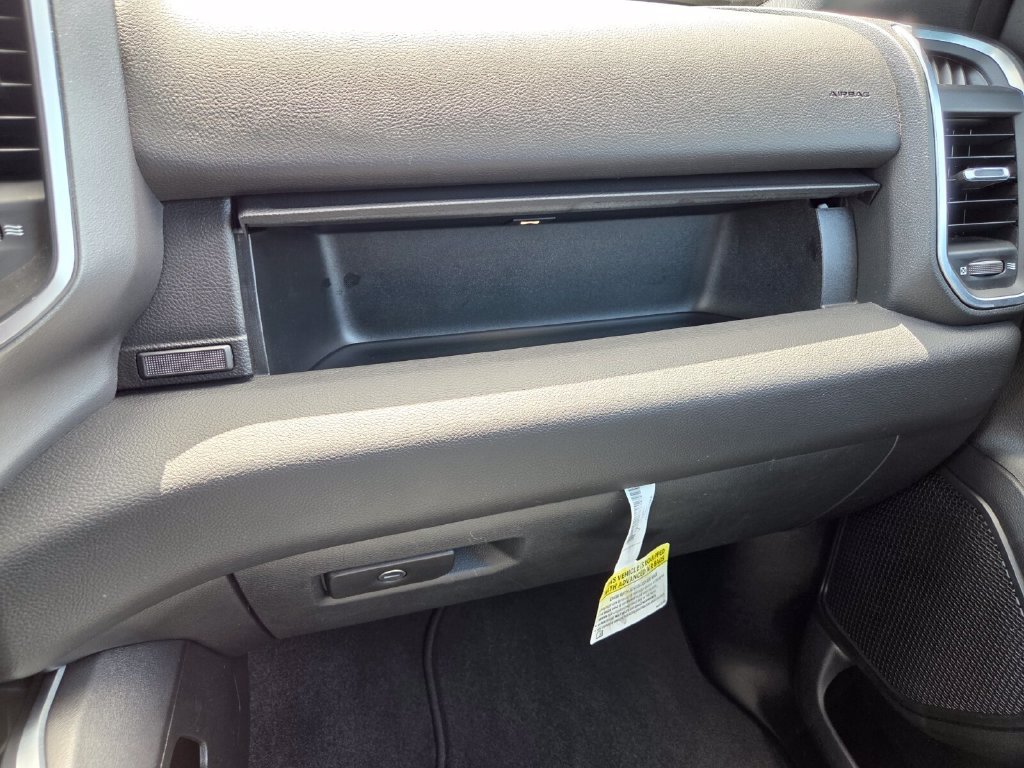 Used 2025 RAM 1500 Big Horn AWD/4WD image 37