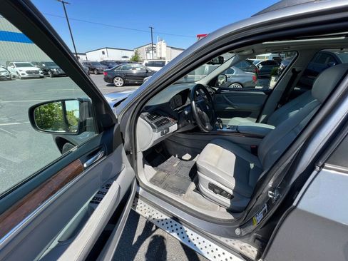 Used 2009 BMW X5 xDrive30i image 16
