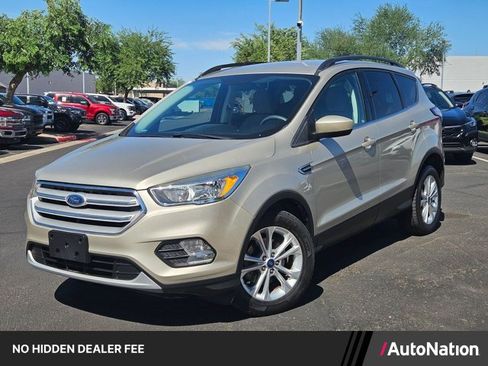 Used 2018 Ford Escape SE w/ SE Sync 3 Package FWD image 1