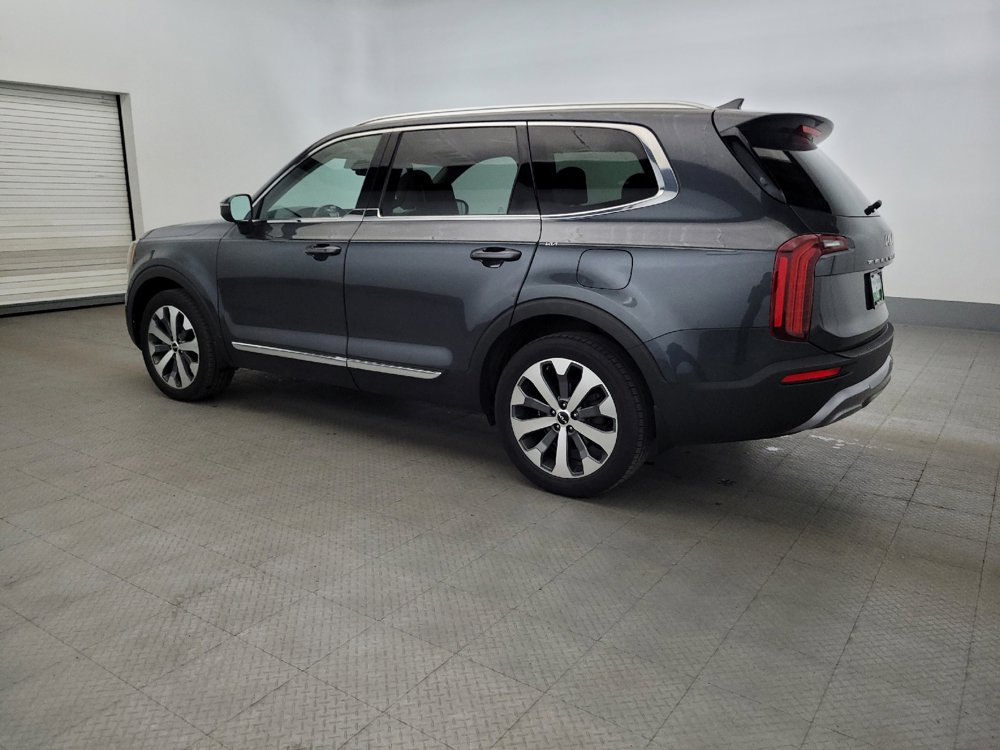Used 2022 Kia Telluride EX w/ EX Premium Package FWD image 3
